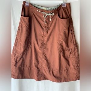 Mountain Hardwear trek skirt Size 8